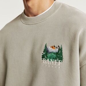 ABERCROMBIE AND FITCH MENS BANFF CANADA GRAPHIC SOFT CREWNECK SWEATSHIRT XS